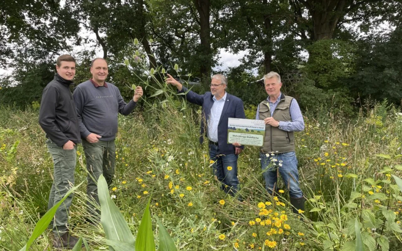 Kirche und Landwirtschaft gehen Hand in Hand